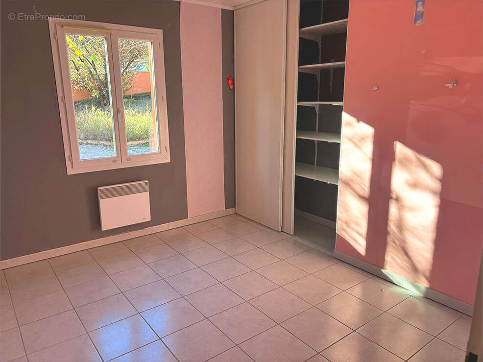 Maison à MALATAVERNE