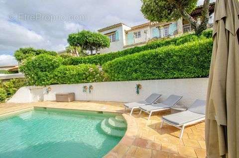 Maison à MANDELIEU-LA-NAPOULE