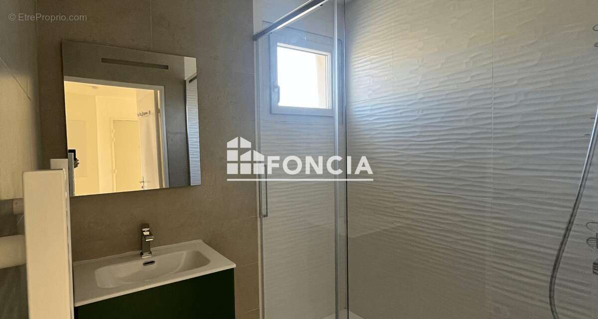 Appartement à LA LONDE-LES-MAURES