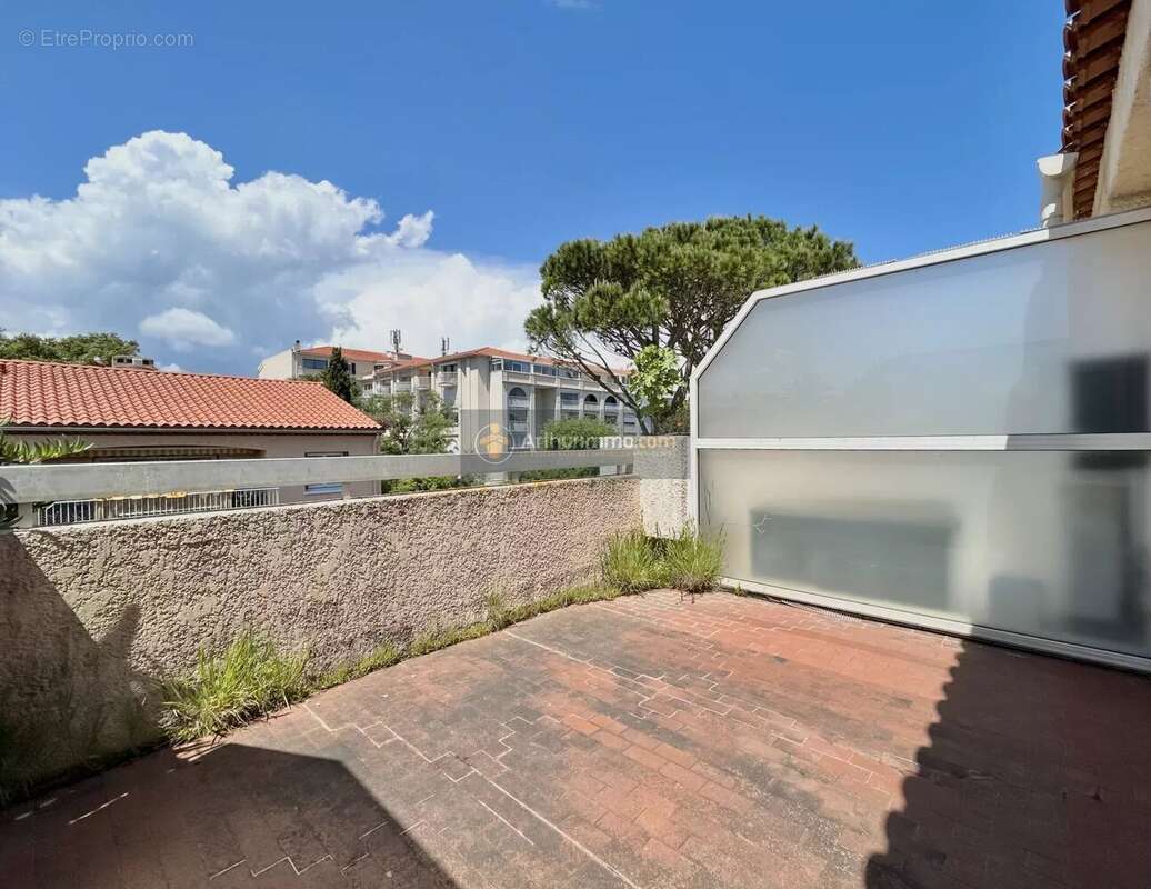 Appartement à FREJUS