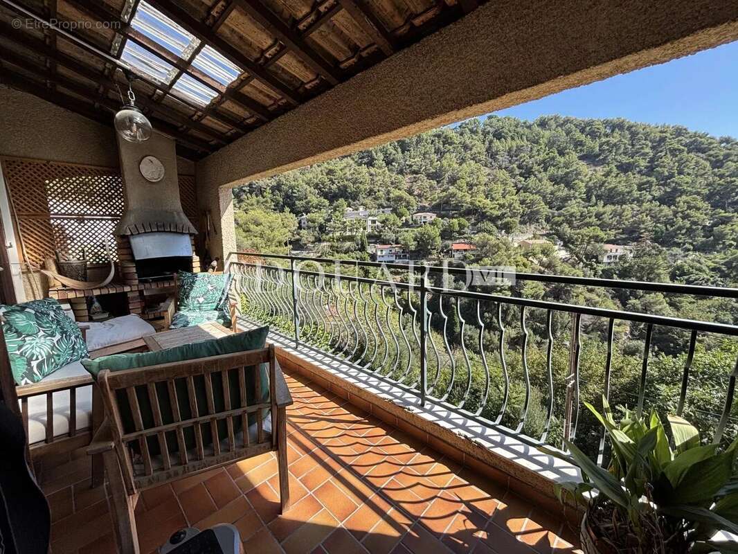 Appartement à ROQUEBRUNE-CAP-MARTIN