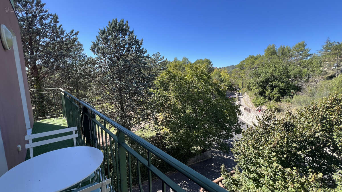 Appartement à GREOUX-LES-BAINS