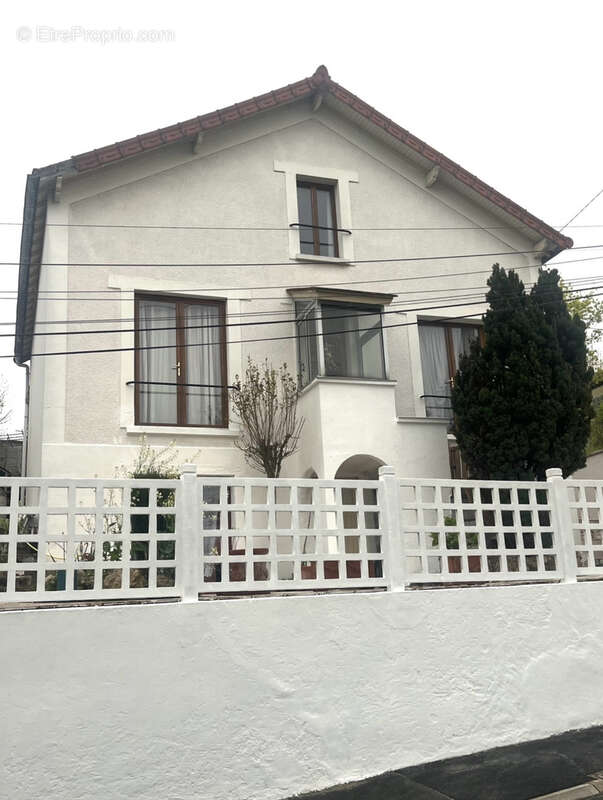 Maison à SARTROUVILLE