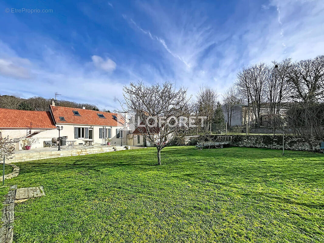 Maison à MORAINVILLIERS