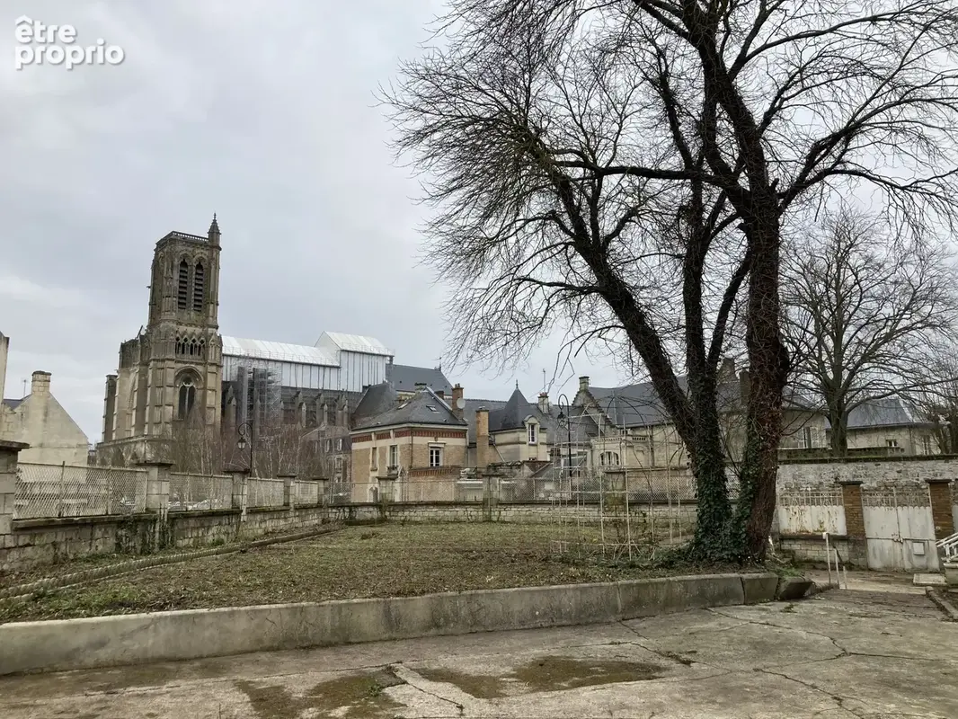 Dpt Aisne (02), à vendre SOISSONS maison atypique en hyper-centre - photo 4