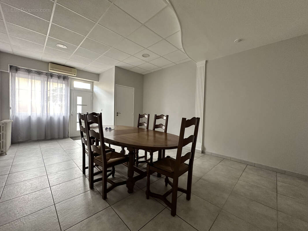 Maison à COULANS-SUR-GEE