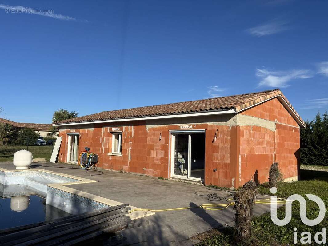 Photo 3 - Maison à MONTBETON