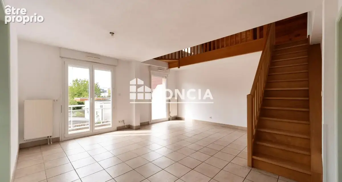 Colmar – Superbe duplex 3 pièces de 90.94 m² avec terrasse de 9,94 m², parking extérieur et cave. Cadre calme et verdoyant ! - photo 5