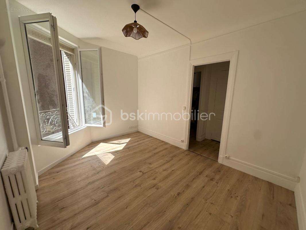 Studio à 750 m  de la gare refait a neuf - photo 20