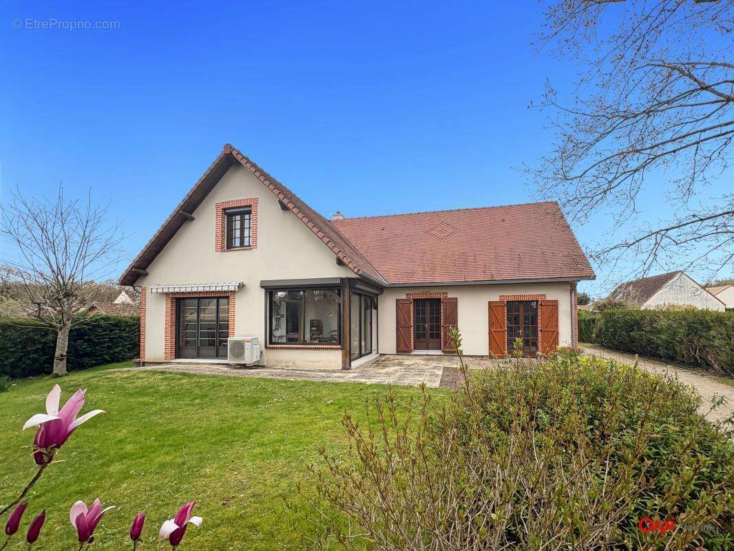 Maison à LIGNY-LE-RIBAULT