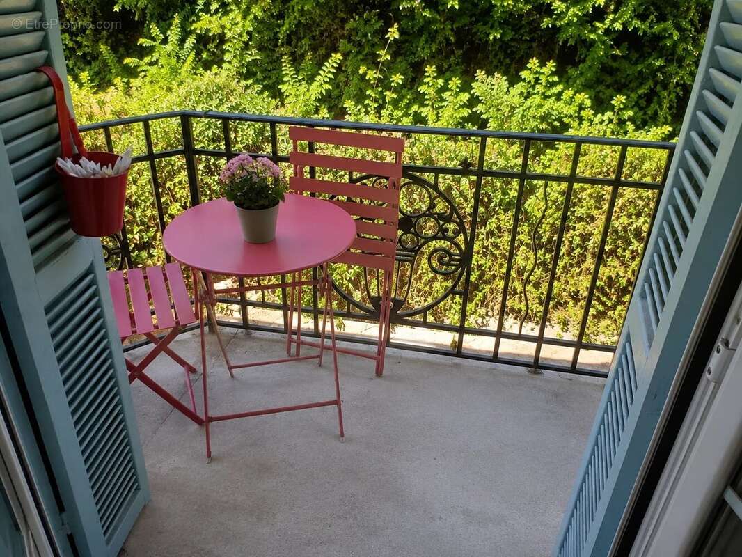 Parc Impérial – Appartement de caractère avec un potentiel exceptionnel et garage - photo 12