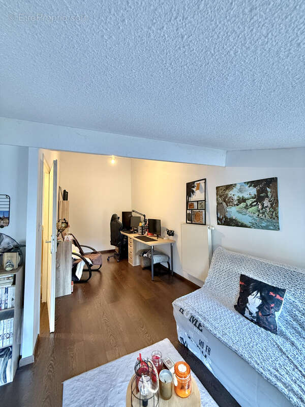 Appartement à LA CHAPELLE-DE-GUINCHAY