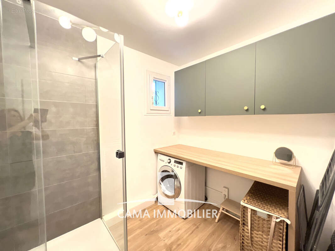 Très beau 3 pièces de 87m2 avec balcom à 15mn à pied de la gare Versailles Chantiers. - photo 14