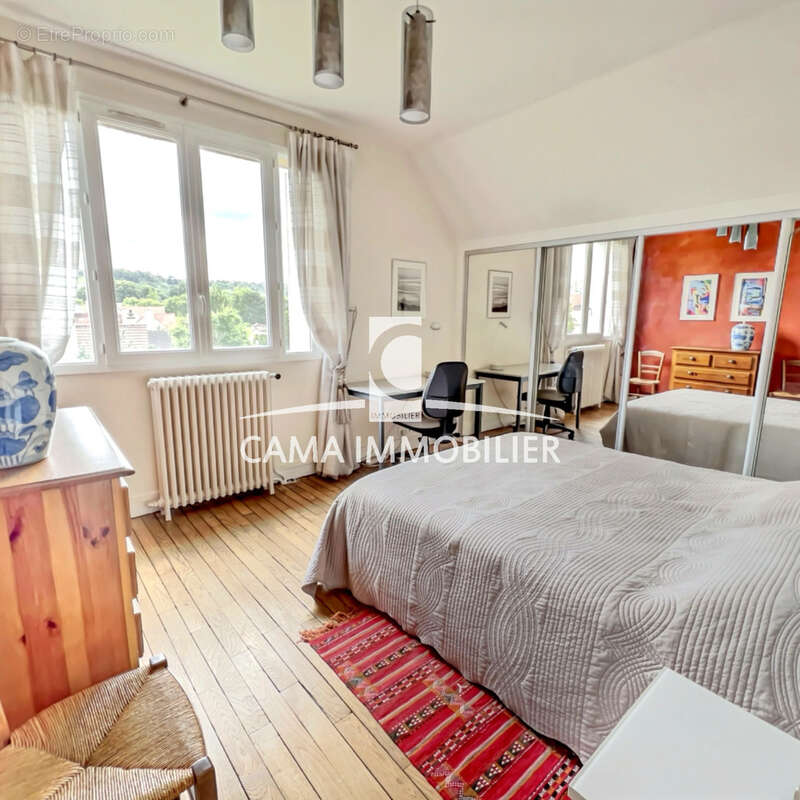 Maison à JOUY-EN-JOSAS