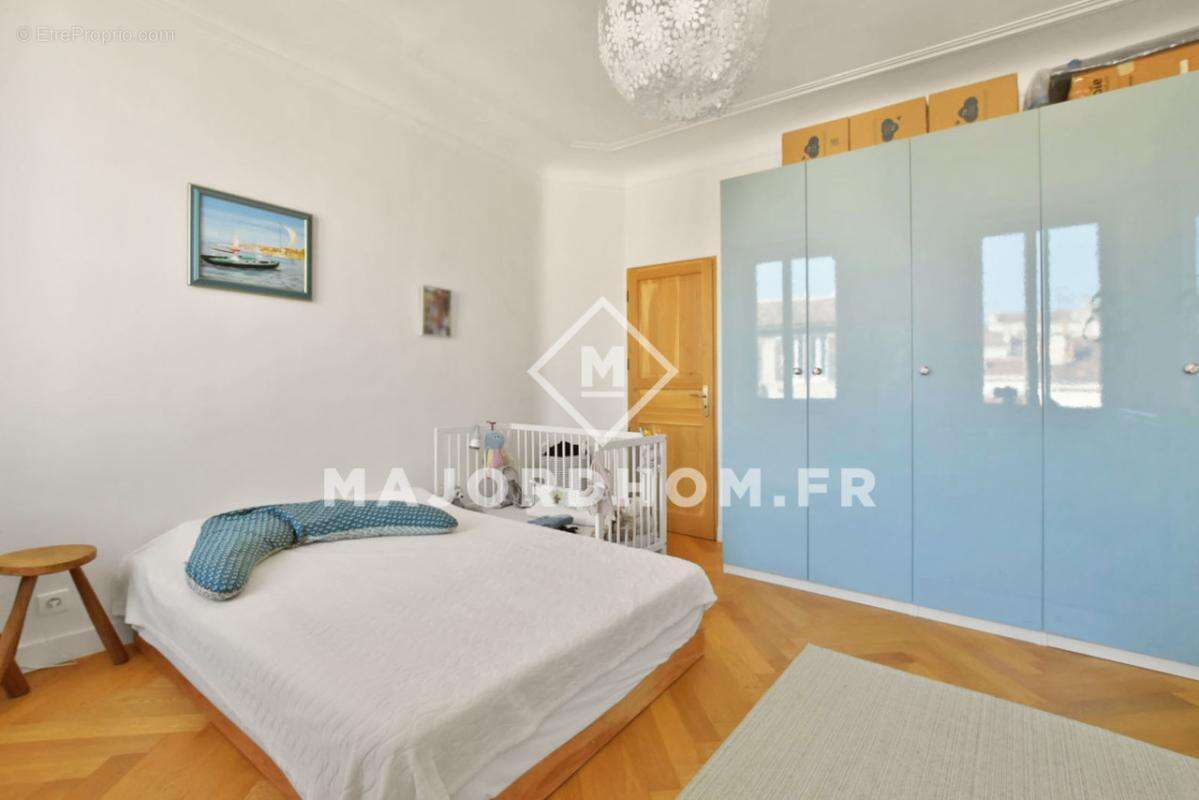 Appartement à MARSEILLE-5E