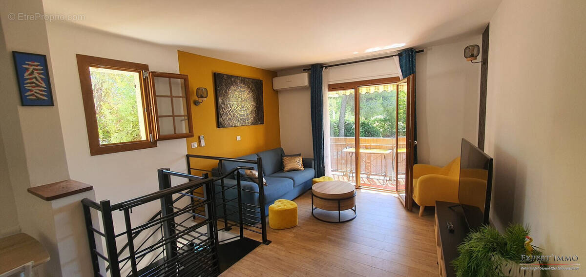 Appartement à LA CROIX-VALMER