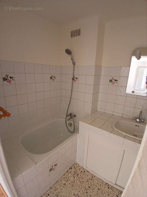 Appartement à SAINT-CHRISTOL-LES-ALES