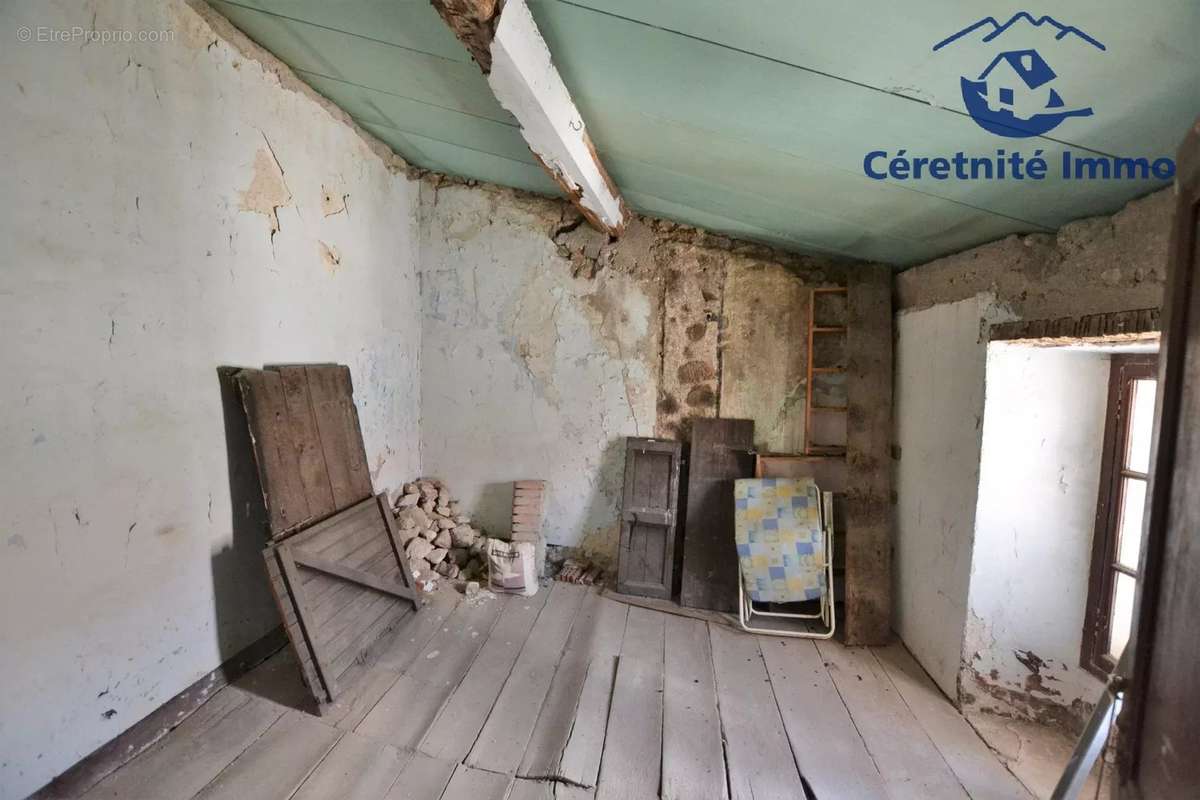 Appartement à SAINT-LAURENT-DE-CERDANS