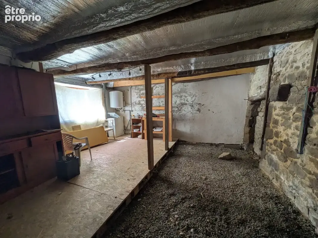 Guemene sur scorff maison atypique en bon etat general de 2 pieces avec cave une dépendance et un jardinet - photo 12