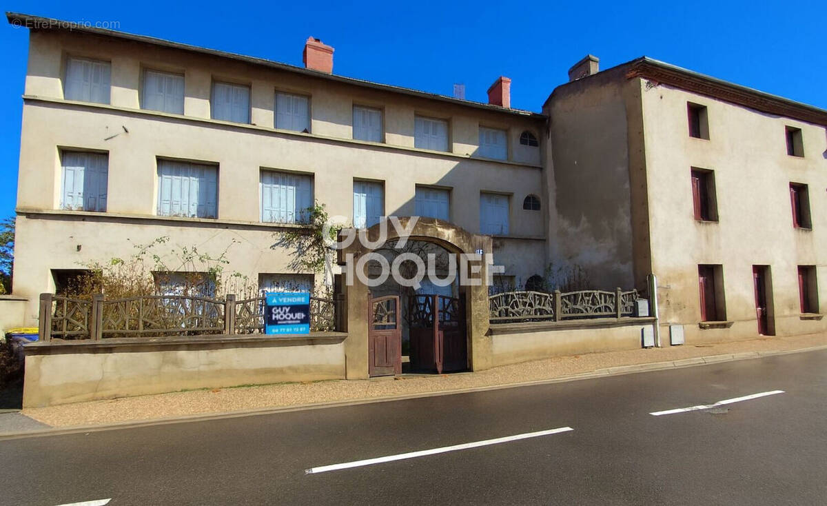 Appartement à SURY-LE-COMTAL