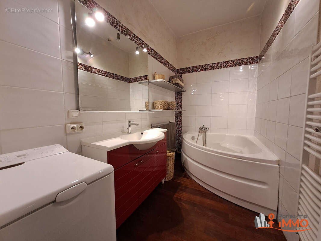 Appartement à SAINT-ETIENNE