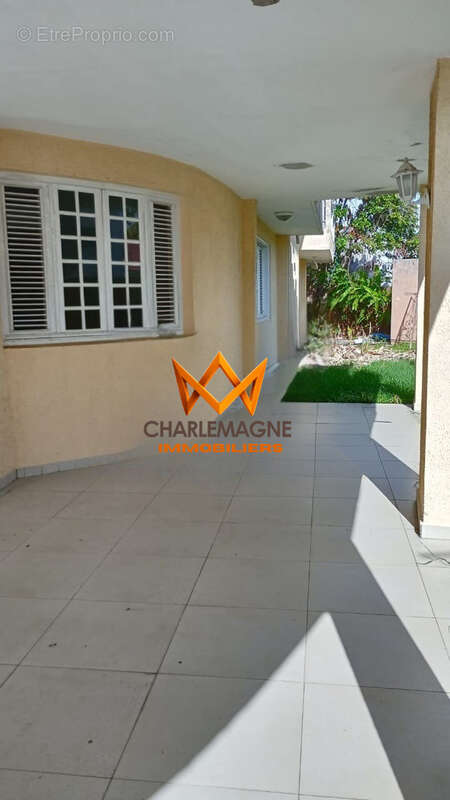 Maison à SAINTE-ANNE