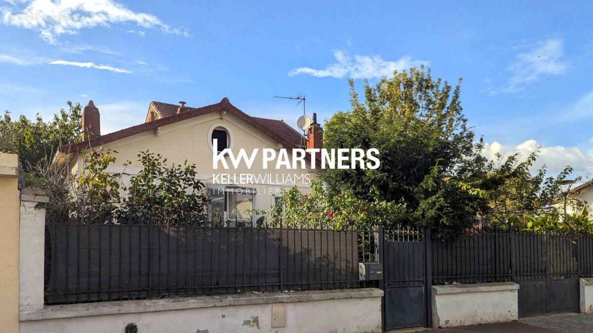 Maison à SAINT-GRATIEN