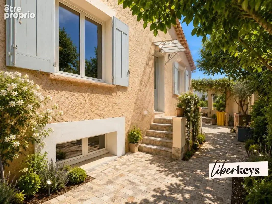  Gémenos – Maison familiale piscinable avec jardin et 2 places de parking - photo 11