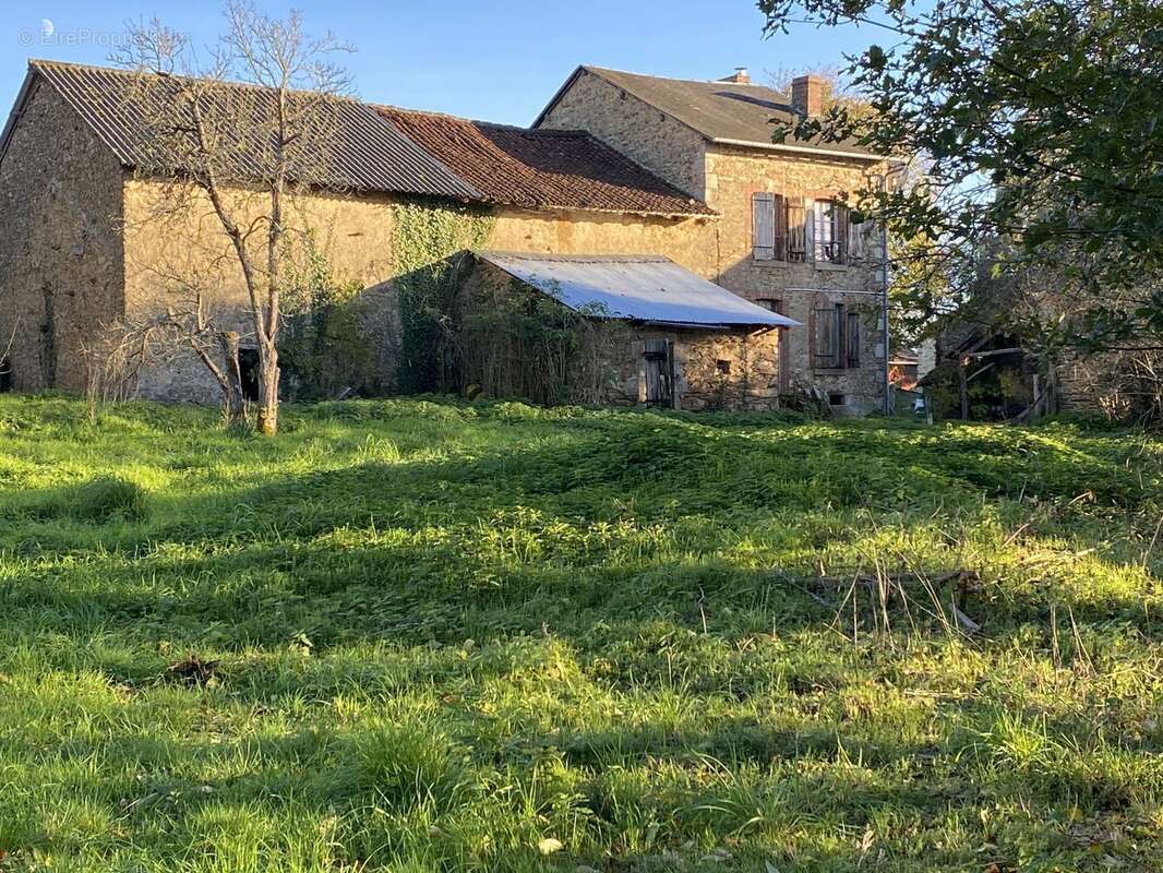 Maison à NEUVIC-ENTIER