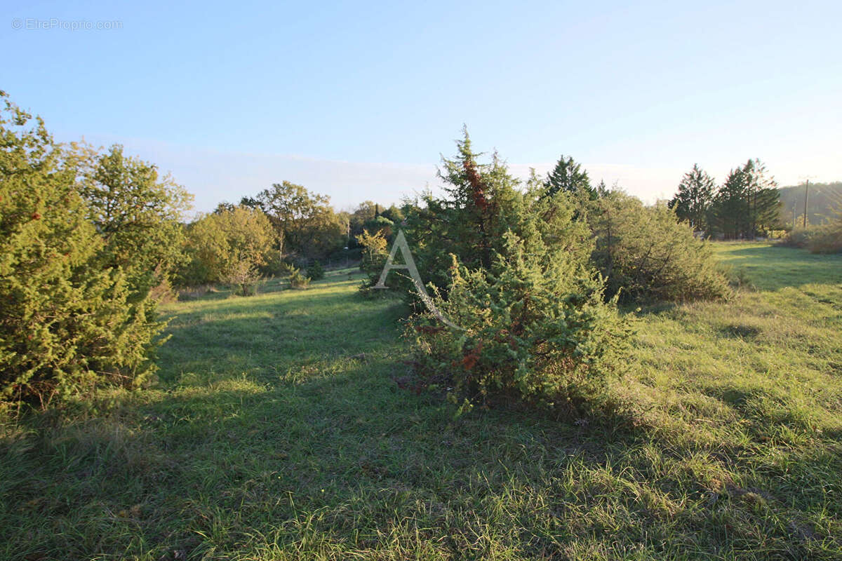 Terrain à PRAYSSAC