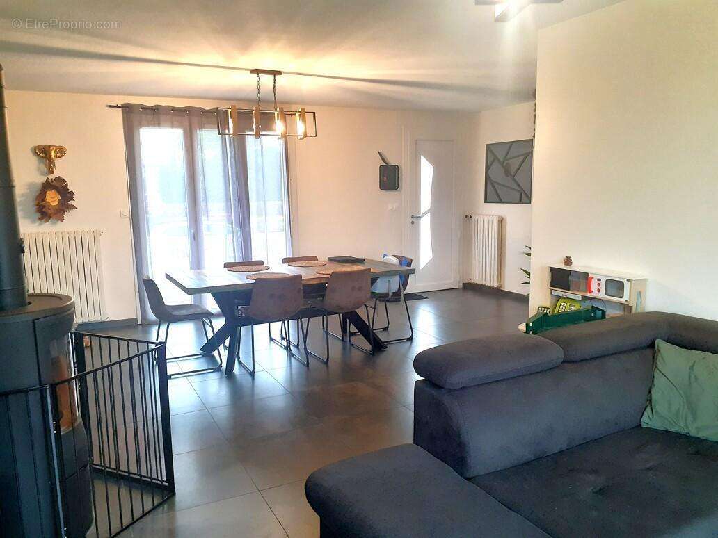  - Maison à SAINT-JEAN-DE-THOUARS