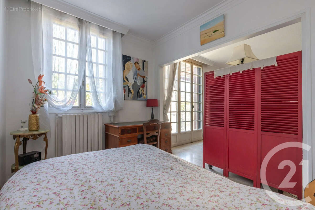 Maison à SAINT-MAUR-DES-FOSSES