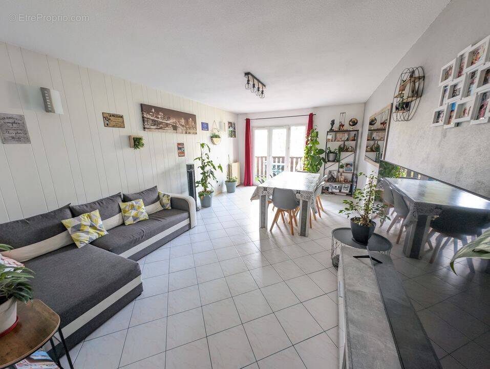 Appartement à SAINT-ALBAN-LEYSSE