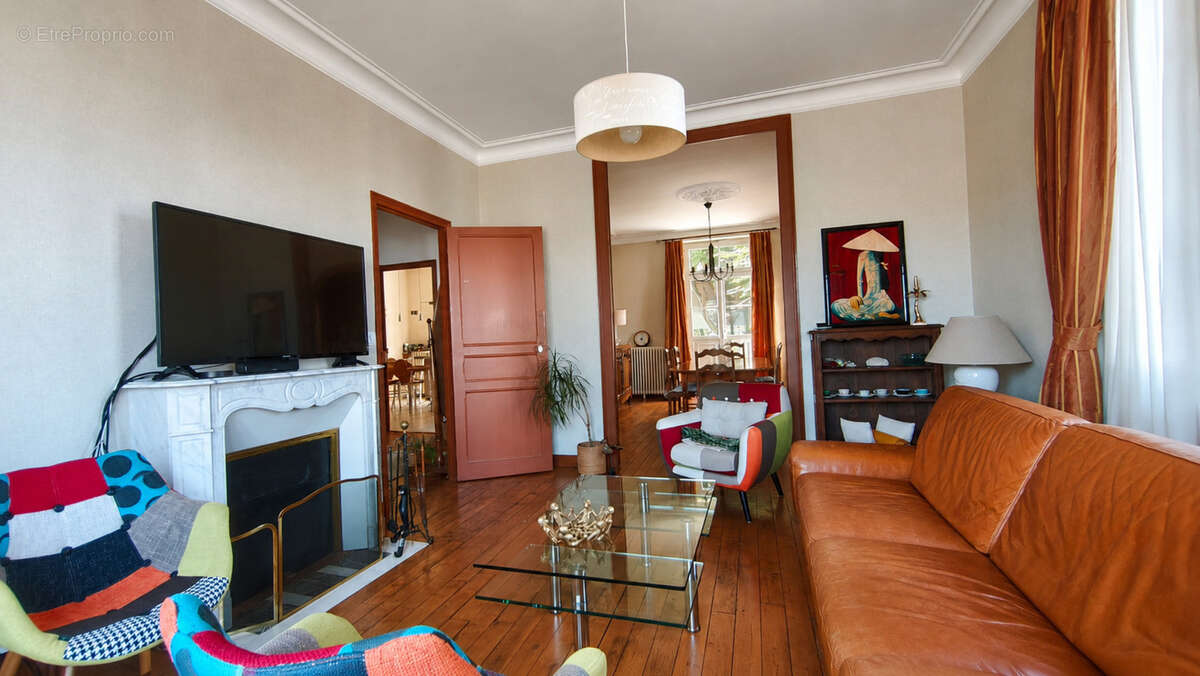 Maison  Bourgeoise à vendre 8 pièces de 170 m² à LAVAL (53) RIVE GAUCHE - photo 6