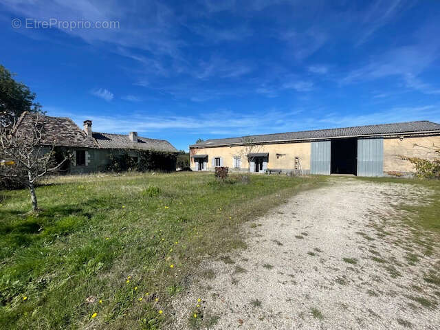 Maison à SAINT-MICHEL-DE-DOUBLE