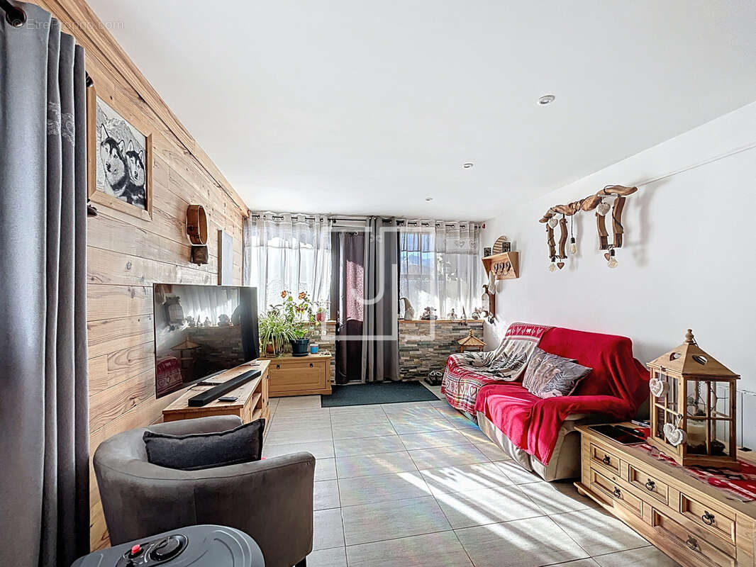 Appartement à JAUSIERS
