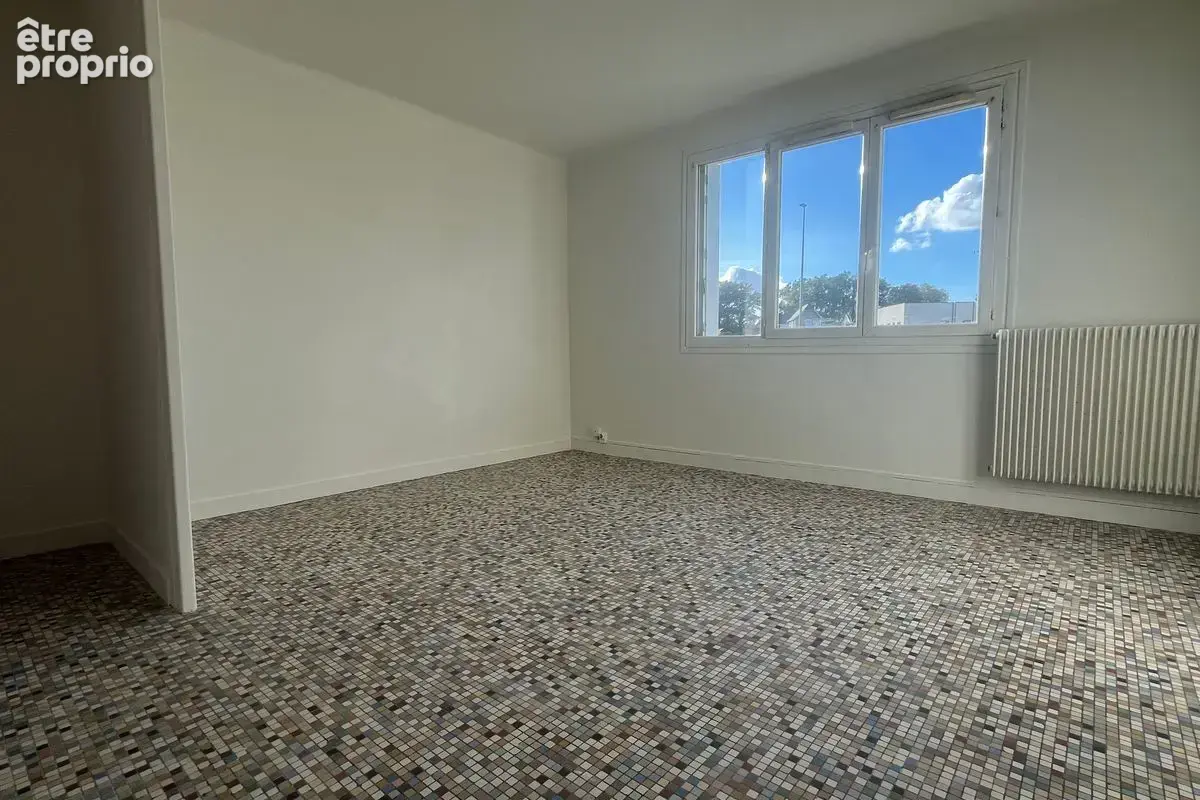 Château Renault - Appartement T4 - photo 2