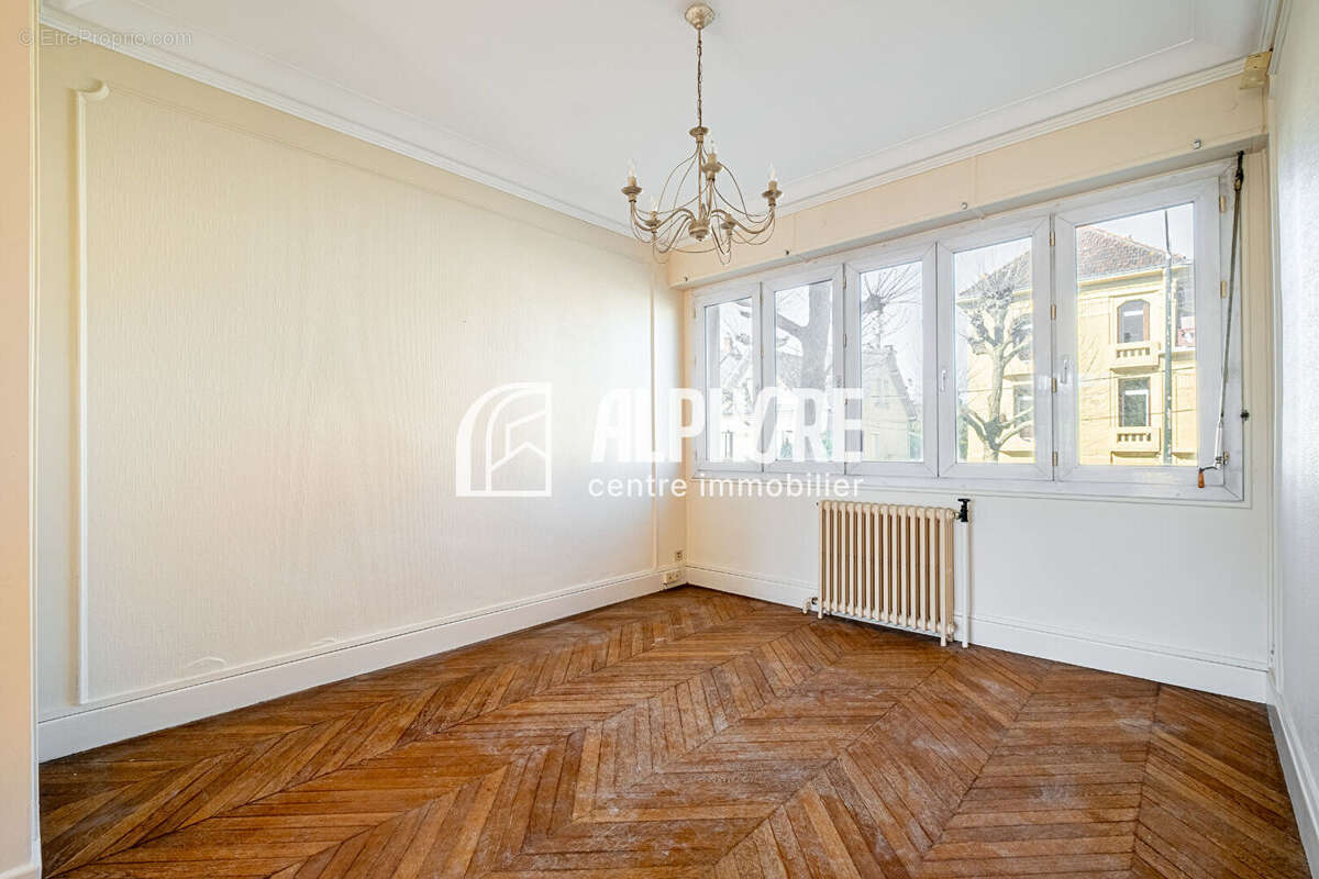 Nantes - Maison familiale évolutive avec jardin - 7 pièces -183 m² - garage double - photo 3
