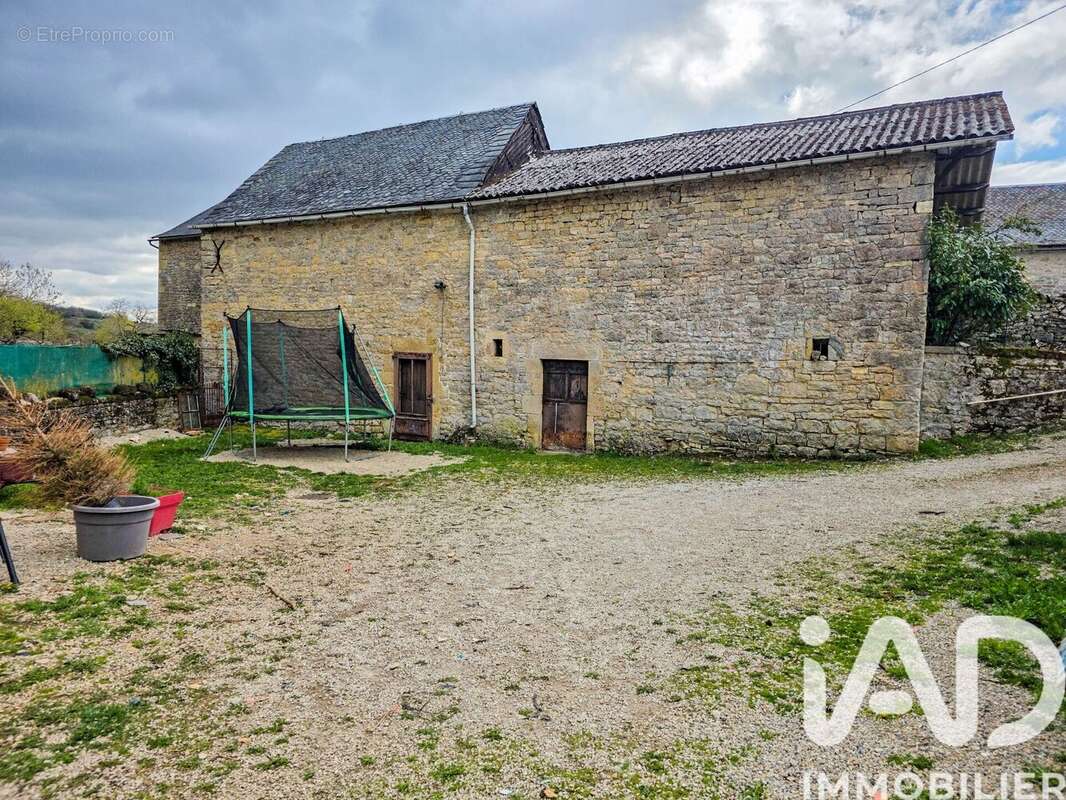 Maison 90 m² à Saint-Martin-De-Lenne  - photo 4