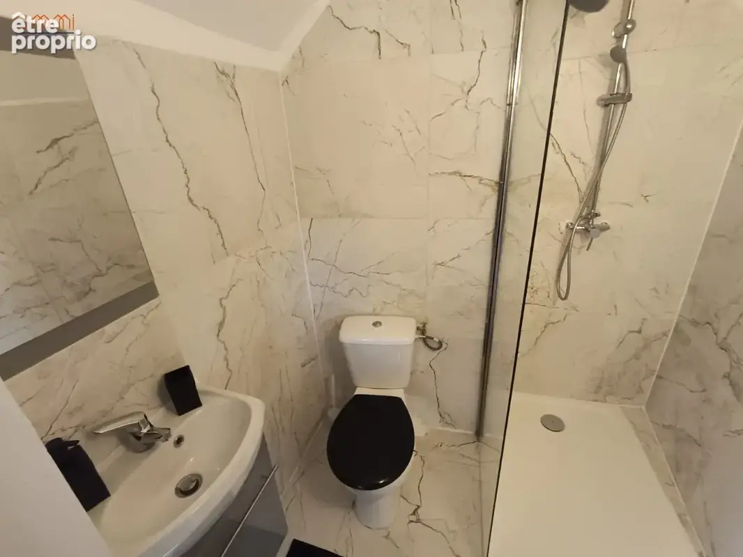 Maison rénovée 3 chambres et cour - photo 15