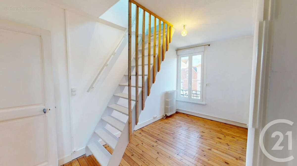 Maison à SAINT-QUENTIN