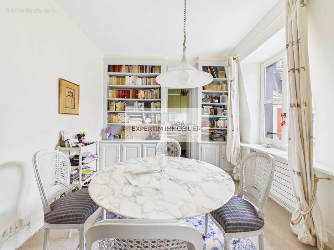 Appartement à VERSAILLES