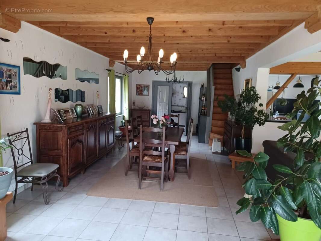 Maison à HUCQUELIERS