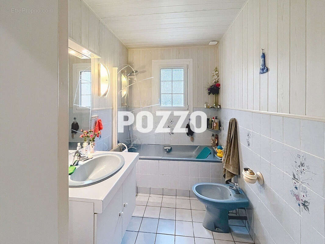 Maison à LA BARRE-DE-SEMILLY