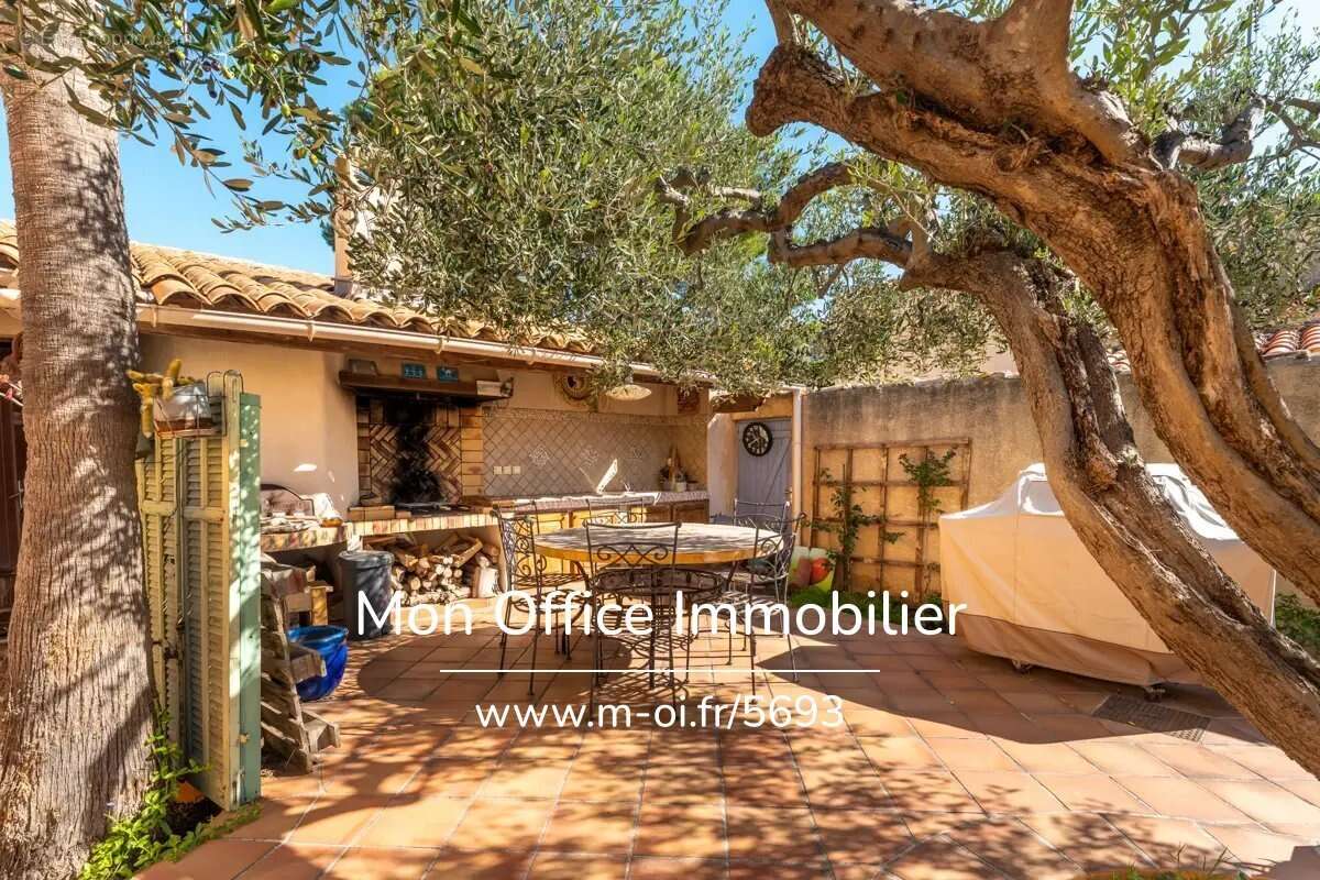 Maison à SAUSSET-LES-PINS