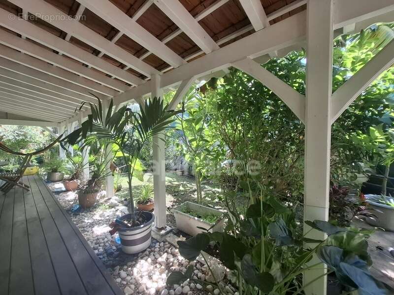 Maison à LES TROIS-ILETS