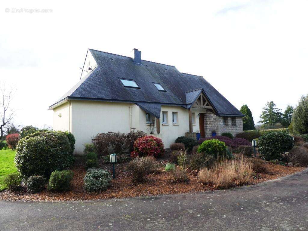 Maison à LOCMALO