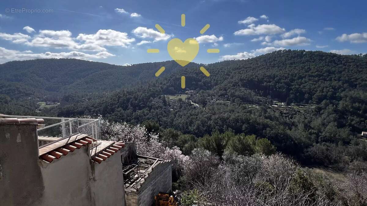 Appartement à CLAVIERS