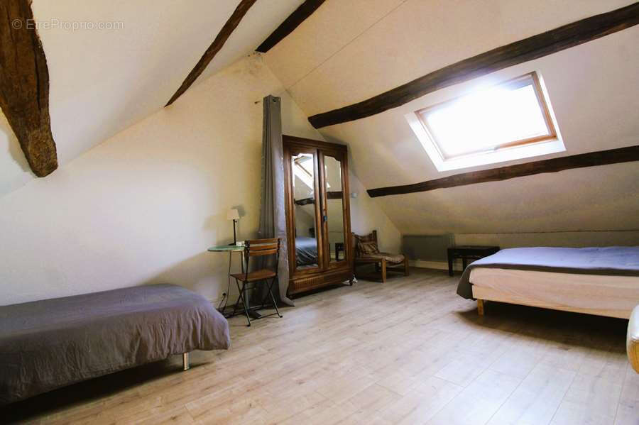 Maison à BRINON-SUR-BEUVRON