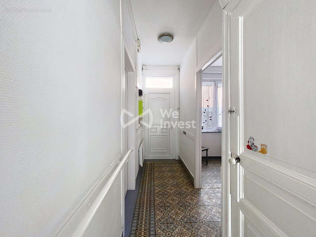 Maison à AULNOYE-AYMERIES